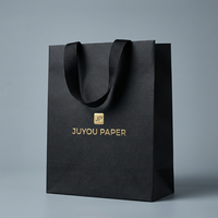 Bolsa de Regalo Grande de Papel de Arte de Buena Calidad con Logotipo Personalizado, Estampado Dorado y Asa de Cuerda Dorada para Empaque de Ropa, Directo de Fábrica