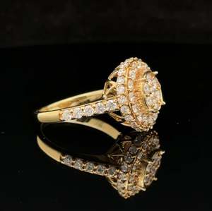 Alianza de boda de oro amarillo y diamantes de 14K corte redondo doble eternidad con anillos de regalo de fiesta de moissanita DE LA India - Product Image 3
