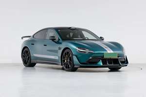 Sedán Eléctrico de Alto Rendimiento, Tridmotor, Tracción en las Cuatro Ruedas, Más de 400 CV, Aceleración de 0 a 100 km/h en 1.98s, Velocidad Máxima de 350 km/h, Vehículo de Nueva Energía - Product Image 3