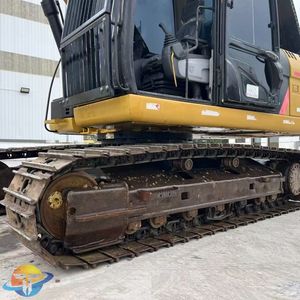 รถขุดมือสองคุณภาพสูง Caterpillar CAT320D2L ขายดี อะไหล่เครื่องจักรก่อสร้างมือสอง - Product Image 1