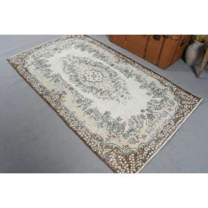 Tapis turc 3,9x6,8 pieds, tapis vintage, tapis marron à bordures bleues - Product Image 2