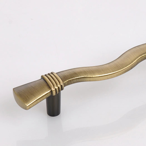 Venta al por mayor de fábrica personalizable ZAMAK latón gabinete manija perilla de acero inoxidable cocina armario tocador muebles India - Product Image 1