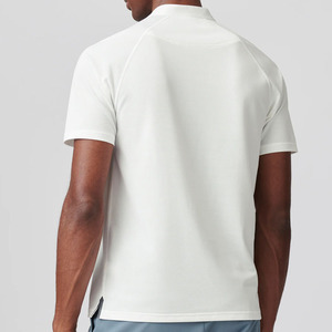 Vêtements de sport en gros pour hommes, tissu extensible personnalisé, col à lame, polos de golf unis - Product Image 2