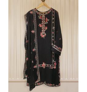 2023 haute qualité blanc cassé Georgette pakistanaise/indienne robe Viscose et soie travail à la main et broderie vente chaude - Product Image 3