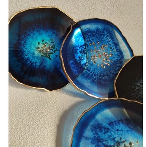 ชุดจานรองแก้วทำด้วยมือทำจากเรซินสีทองและกำหนดเองได้ - Product Image 3