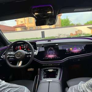 SUV E300 A-M-G 2023 neuf, essence, sièges en cuir, transmission intégrale, jantes R19, à vendre - Product Image 4