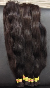 Extensions de cheveux indiens crus droits de qualité supérieure minces paquets Remy vierges à tirage unique disponibles à des remises en vrac - Product Image 3
