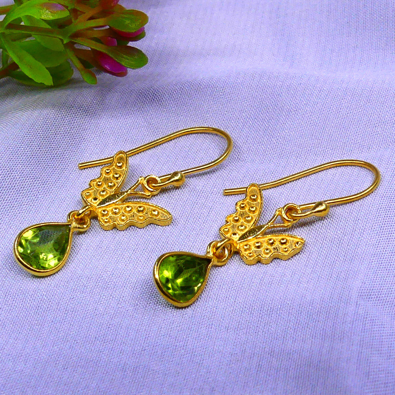 สีเหลือง