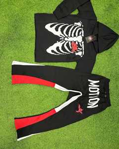 Ensemble pantalon et sweat à capuche évasé Mode féminine élégante, confortable et tendance personnalisable de haute qualité en gros disponible - Product Image 4