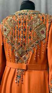 Robe musulmane Badron Asmi Royal, écologique, brodée à la main, en tissu crêpe, style de fête, cape respirante, fabriquée à la main en Inde - Product Image 3