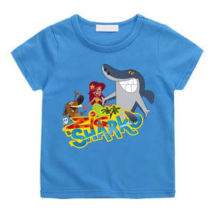 เสื้อยืดเด็ก Zig and Sharko สำหรับเด็กผู้ชาย ผ้าเจอร์ซีย์เนื้อแน่น พิมพ์ลายโลโก้ตัวการ์ตูน มีไซส์พลัสสำหรับเด็ก - Product Image 1