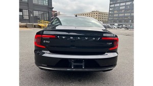 Voiture d'occasion certifiée LHD/RHD Volvo S90 Plug-In Hybrid Plus AWD 2025 - Product Image 6