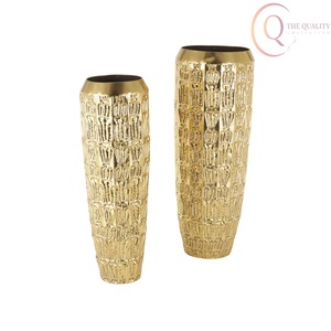 Vase décoratif de table en métal fait main, élégant et au design moderne, de haute qualité pour la maison, le bureau et l'hôtel - Product Image 2