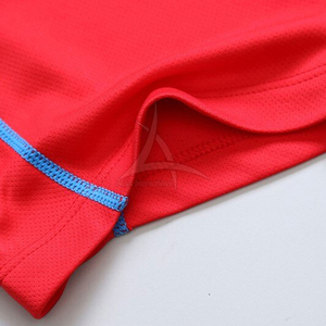 Tenues de football pour hommes entièrement personnalisées avec logo personnalisé imprimé, couleurs d'équipe, respirantes, légères, 100% polyester - Product Image 3