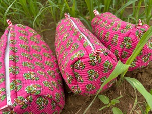 Quilted Eco-Friendly Cotton Cosmetic Bag <b>Set</b> Large Capacity Zipper Closure for Floral Block Print Waterproof Lining - Product Image 3
