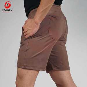Pantalones cortos deportivos para gimnasio de verano de alta calidad para hombre con diseño personalizado - Product Image 3