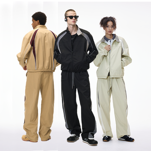 Chándal Unisex Transpirable de Nailon con Cremallera Reflectante Personalizada, Chaquetas Boxy, Diseño Vintage Deportivo Patchwork Logo Frontal para Hombres y Mujeres - Product Image 1