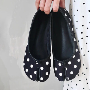 รองเท้าผ้าใบผู้หญิงแบบสวม รองเท้าลำลองผู้หญิง สวมใส่สบาย ระบายอากาศได้ดี เหมาะสำหรับฤดูร้อน รองเท้าแฟชั่นสำหรับผู้หญิง - Product Image 3