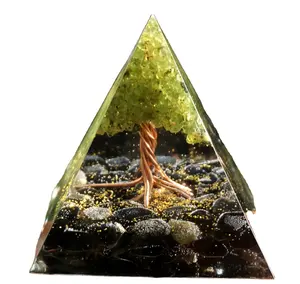 Venta al por mayor de ágata negro base de cristal de reiki colgante orgonita pirámide de cristal de árbol
