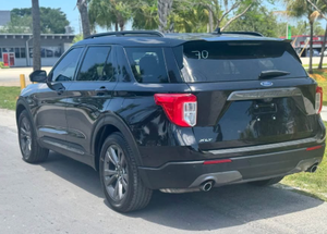 Neuf d'occasion - 2021 - FO O R D - EX PL OR ER - Voiture - à vendre - Product Image 2