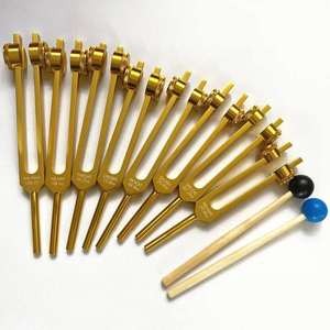 Ensemble de 8 diapasons dorés en alliage d'aluminium, outils de thérapie musicale, de méditation et de guérison sonore pour les chakras, instrument médical - Product Image 1