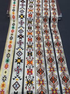 Cinta de Jacquard Bordada con Patrón Geométrico Hecha a Mano, Exclusiva y de Lujo, para Prendas, Accesorios de Moda y Decoración del Hogar - Product Image 2