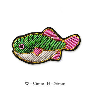 เข็มกลัดปลาปักมือด้วยลวดทองแดงคุณภาพสูง ปรับขนาดได้ บริการ OEM แพ็คเกจจิ้ง แบรนด์ UB ขั้นต่ำ 20 ชิ้น - Product Image 1