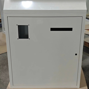 Gabinete de Metal Industrial Fabricado a Medida, Quiosco de Acero con Abertura para Pantalla y Sistema de Refrigeración - Product Image 1