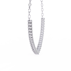Collier en or 18 carats avec diamant cultivé en laboratoire pour femmes - Élégant et éblouissant - Product Image 4