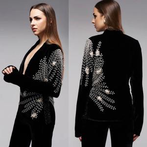 Vente flash Manteau de luxe en laine et cachemire mélangés avec des appliques de perles et des poignets en fourrure pour femmes - Product Image 6