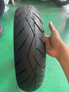 Pneu de moto sportif sans chambre à air Kumatire K307 Premium 90/80 17 & 120/70 17 pour la conduite en ville et sur route - Product Image 3