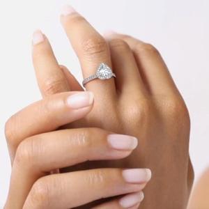 Bague de fiançailles en diamant 10k Heart Lab Grown Bague de fiançailles 5mm Bague de promesse délicate en or massif - Product Image 6