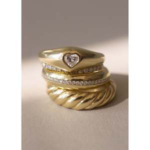 Anillo de Sello con Corazón de Diamante - Product Image 3