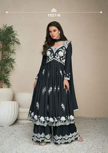 Traje de último diseñador tradicional indio pantalón de rayón Kurti de moda con Dupatta con trabajo de hilo proveedor indio al por mayor - Product Image 4