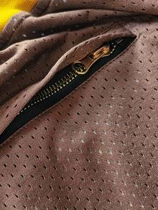 กางเกงขาสั้นบาสเก็ตบอลผู้ชายแบบลำลองแห้งเร็วและระบายอากาศได้ดีผ้าโพลีเอสเตอร์ลายถนนสูงตาข่ายขนาดใหญ่มีซิปกระเป๋าขนาดพิเศษ - Product Image 4