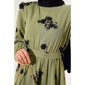 Vestido de gasa con patrón de flores bordadas verde almendra - Product Image 4