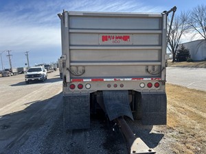 CAMION USATO MA CK PINNACLE CHU613 2016 12.8L 505hp Motore tipo-MP8-505C 8x4 Carburante-Diesel Classe-8 Trasmissione Manuale Guida a Sinistra - Product Image 6