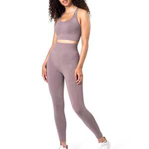 Logo personnalisé Vêtements de yoga taille haute Ensembles de fitness et gym Soutien-gorge legging croisé 2 pièces Ensemble de yoga pour femme Impression personnalisée - Product Image 1