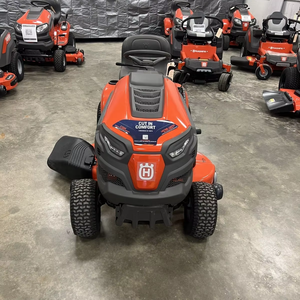 Tractor cortacésped Husqvarna YTH22V46 de 22HP usado, económico y asequible, en venta. Proveedor de cortacéspedes para jardín con envío inmediato. - Product Image 1