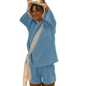 ชุดเสื้อผ้า2ชิ้นสำหรับผู้หญิงชุดเสื้อผ้าแบบหลวมเสื้อยืดและกางเกงขาสั้นชุดวอร์มเสื้อวอร์มมีกระเป๋าสำหรับฤดูร้อน - Product Image 3