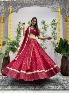 Treditionals Designer Ladies Heavy Georgette en relieve Saree New Trending Foilpaper bordado Lehenga Choli Wedding Parties - Product Image 3