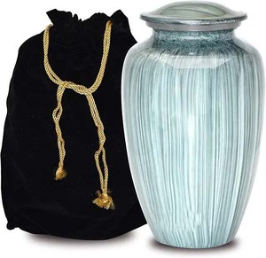 Urnas de latón para hombres y mujeres Urnas decorativas para cenizas de adultos Urnas de cremación Urnas hechas a mano Urnas funerarias - Product Image 1