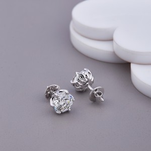 Boucles d'oreilles solitaires en argent sterling 925 massif avec diamant de laboratoire rond brillant certifié IGI - Product Image 2