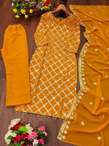 Styles à la mode Broderie Travail MARIAGE ET ENGAGEMENT Spécial Moti & Stone Work Punjabi Salwar Kameez - Product Image 6