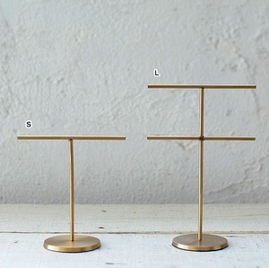 Support à bijoux en métal unique avec un design artistique et plusieurs crochets pour l'exposition de colliers, de bracelets, de bagues et de boucles d'oreilles - Product Image 1