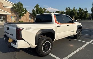 TOYOTA TACCOMA DOUBLE CAB 2024 d'occasion - Product Image 2
