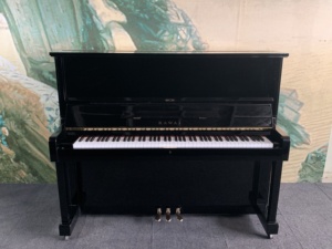 Piano acústico vertical usado KAWAI KS2F de grado de rendimiento japonés con estilo mecánico para exportación al por mayor listo para enviar - Product Image 2