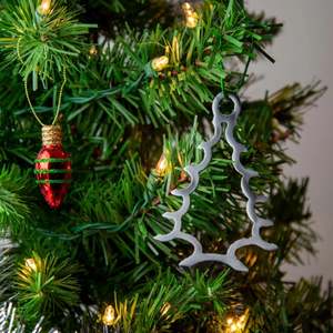 เครื่องประดับต้นคริสต์มาสเหล็กแบบใหม่มาแรง เป็นมิตรกับสิ่งแวดล้อม ของขวัญสุดพิเศษสำหรับตกแต่งบ้านในวันคริสต์มาสและปีใหม่ สำหรับแขวนประดับในเทศกาลคริสต์มาส - Product Image 2