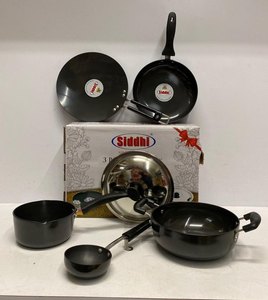 Ensemble de casseroles antiadhésives noires, forme ronde, résistant aux rayures, compatible induction, écologique, qualité supérieure par ANAX, fabriqué en Inde - Product Image 2