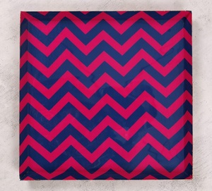 ถาดเสิร์ฟทรงสี่เหลี่ยมลายซิกแซกหนาพร้อมผิวมันดีไซน์ทันสมัยเหมาะสำหรับใช้เป็นของขวัญในการตกแต่งและรับประทานอาหาร - Product Image 3